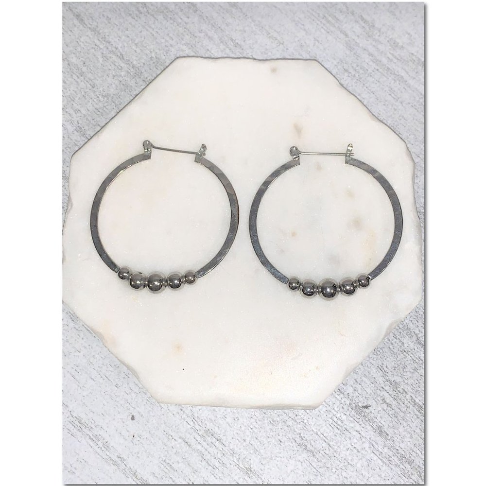 Hammered Silver Hoop Earrings Hinged Back EUC - Picture 2 of 3